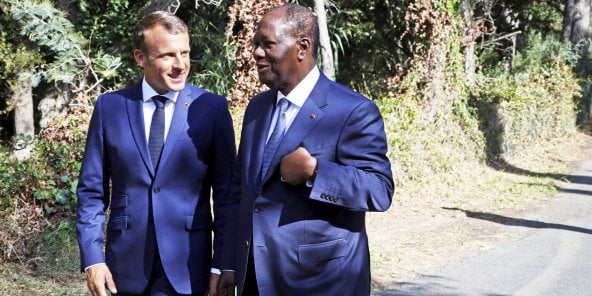 Les presidents Macron et Ouattara