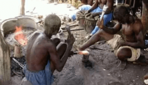 les forgerons du village de Saabin