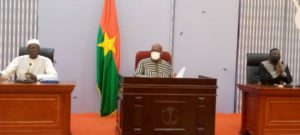 dialogue politique opposition majorité