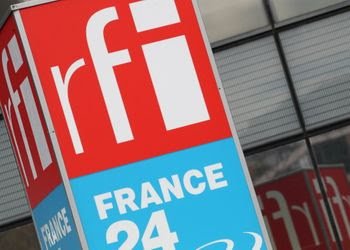 un visuel présentant le logo de RFI
