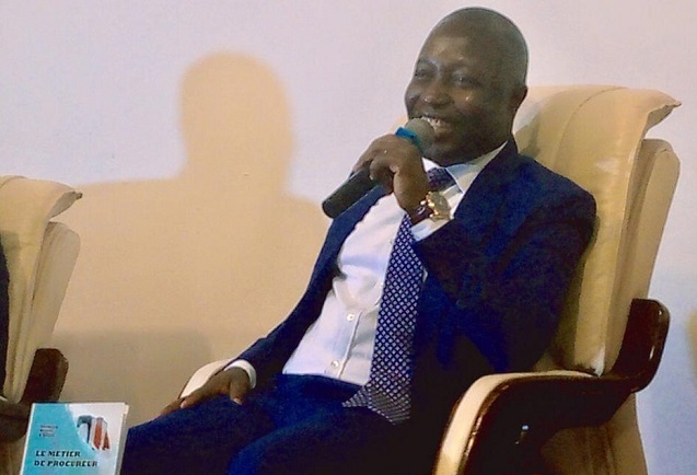 Burkina/littérature : le magistrat Antoine Kaboré dédicace son livre «Le Métier de procureur »