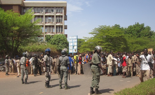 Troubles dans les établissements scolaires Burkina