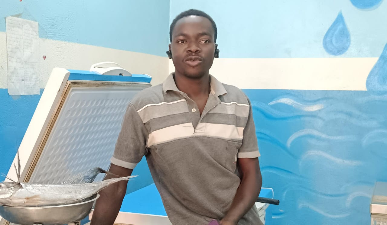 Ousseni Sakandé gérant de poissonnerie 