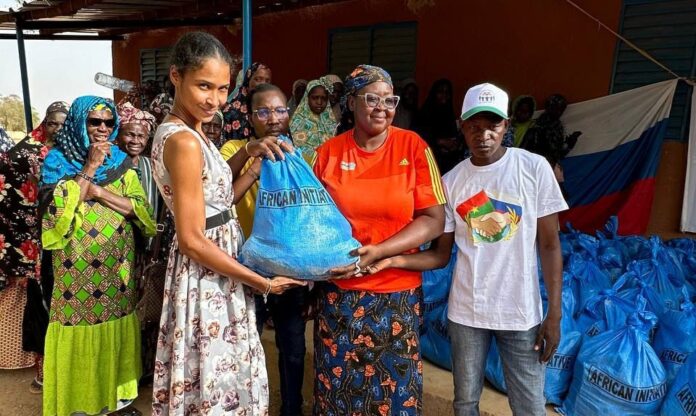 L'association Russo burkinabè «African initiative » fait de produits alimentaires à des déplacés internes