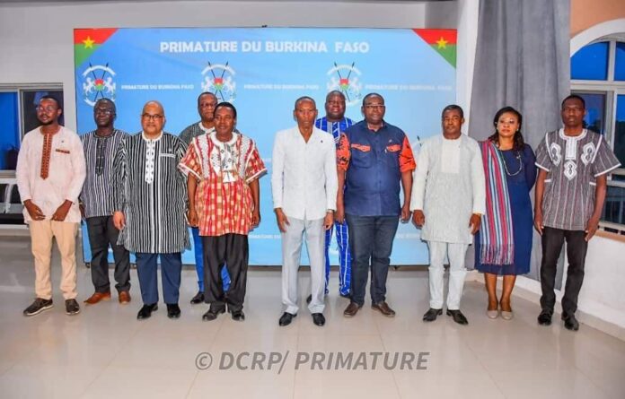 Rencontre entre le Premier ministre burkinabè et la délégation de la FINESHAB