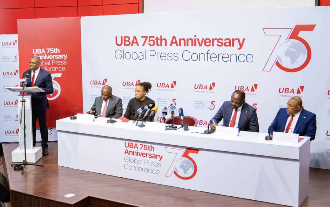 Les responsables du Groupe UBA en conférence de presse à Lagos au Nigéria 