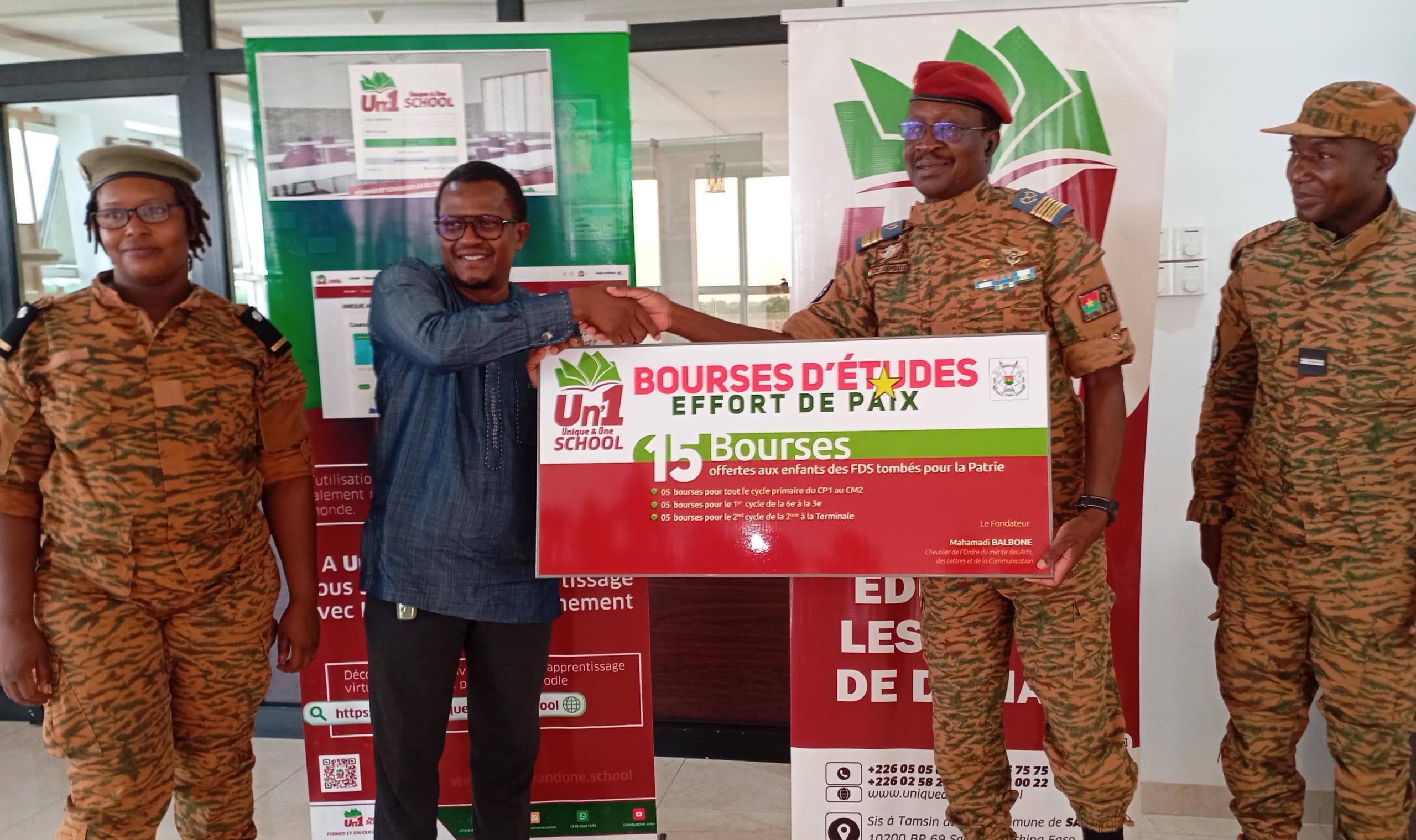 Remise officielle des bourses d'études