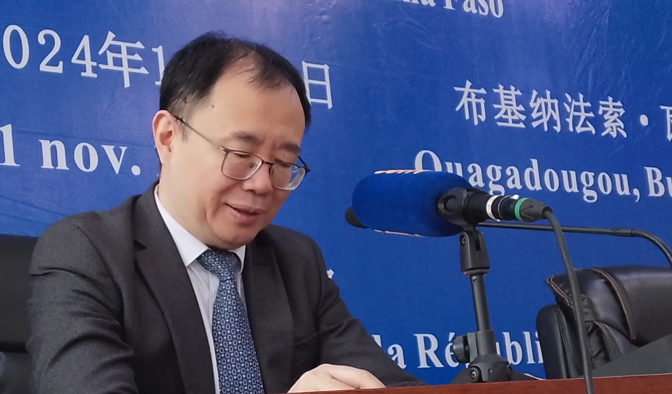 L'Ambassadeur de la République populaire de Chine, Lu Shan