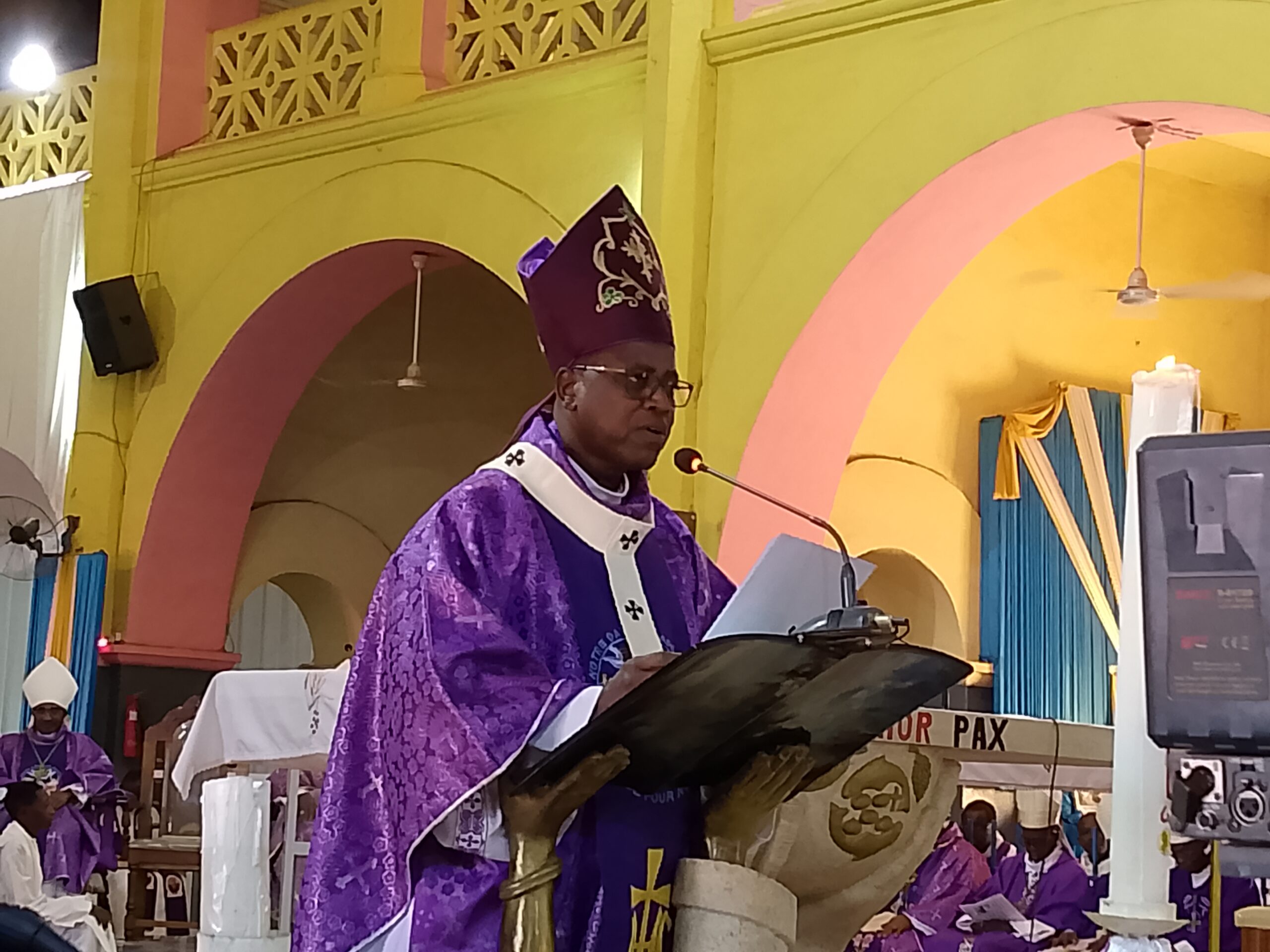 Mgr Prosper Kontiébo, archevêque métropolitain de Ouagadougou