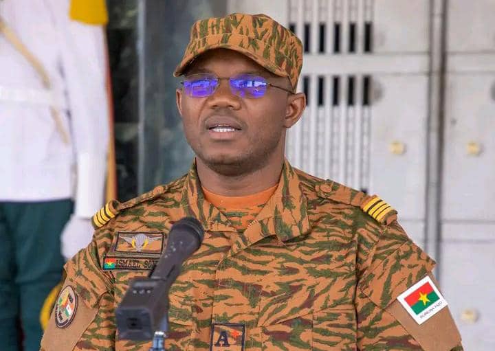 Le ministre de l'agriculture, le commandant Ismaël Sombié