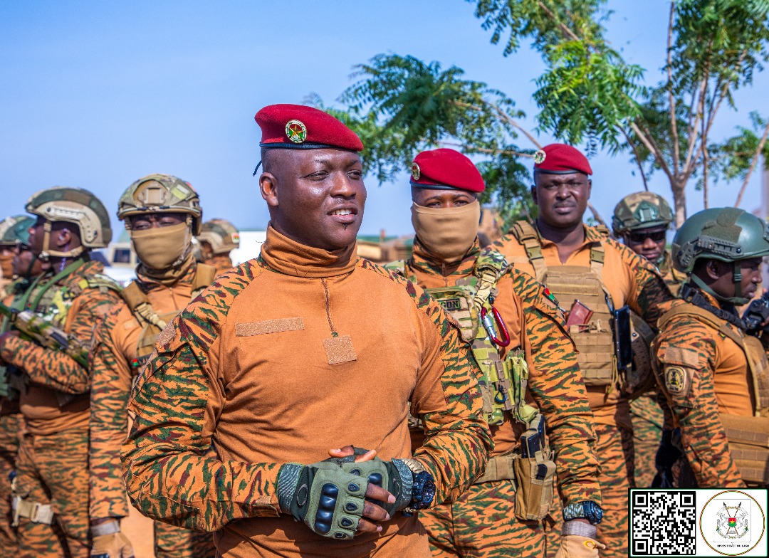 Le chef de l'Etat, le Capitaine Ibrahim Traoré, a rencontré le détachement militaire de Barsalogho
