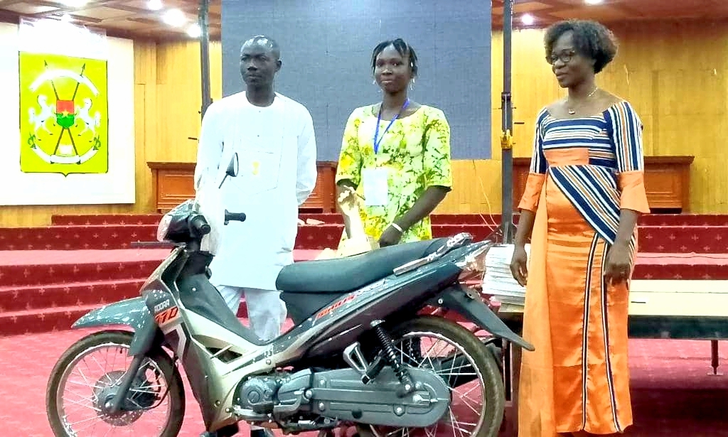 Madina Baya remporte le prestigieux prix des Stylos d'or 2024