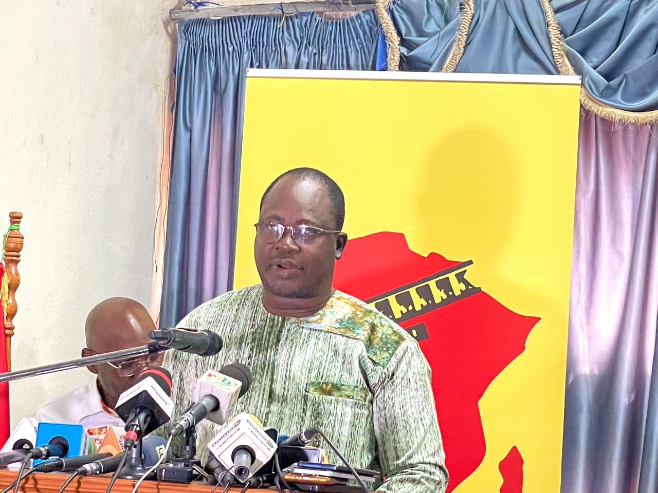 le président du comité national d'organisation, Fidèle Aymar Tamini