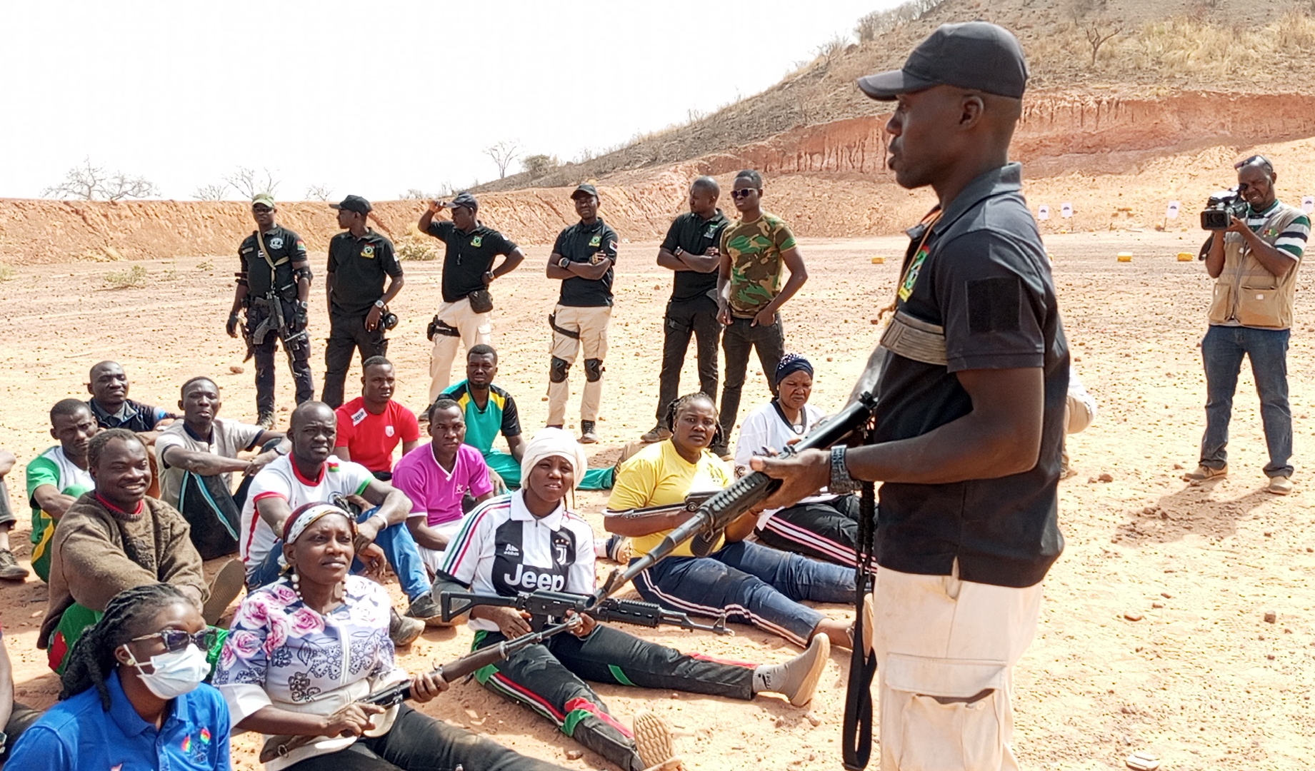 Immersion des journalistes dans un camp d'entraînement de la police nationale