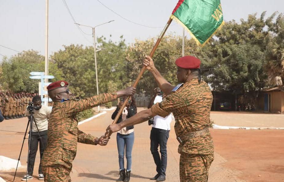 Le Colonel Bapio Narcisse Bassinga a officiellement pris le commandement du Groupement central des armées