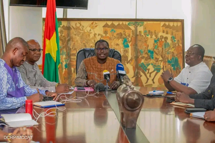 Rencontre entre le ministre en charge de la communication et des acteurs de la presse