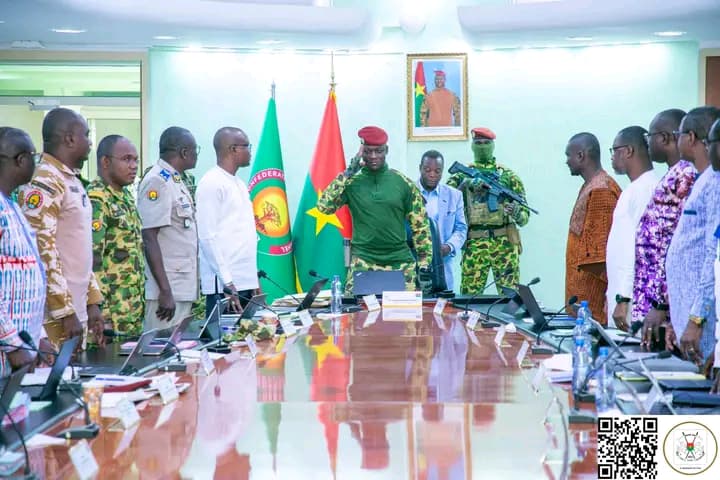Bientôt un collège d'enseignement militaire supérieur